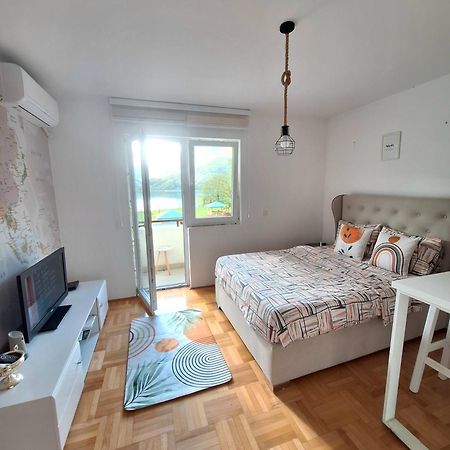 פלוזינה Apartment Lake Story מראה חיצוני תמונה