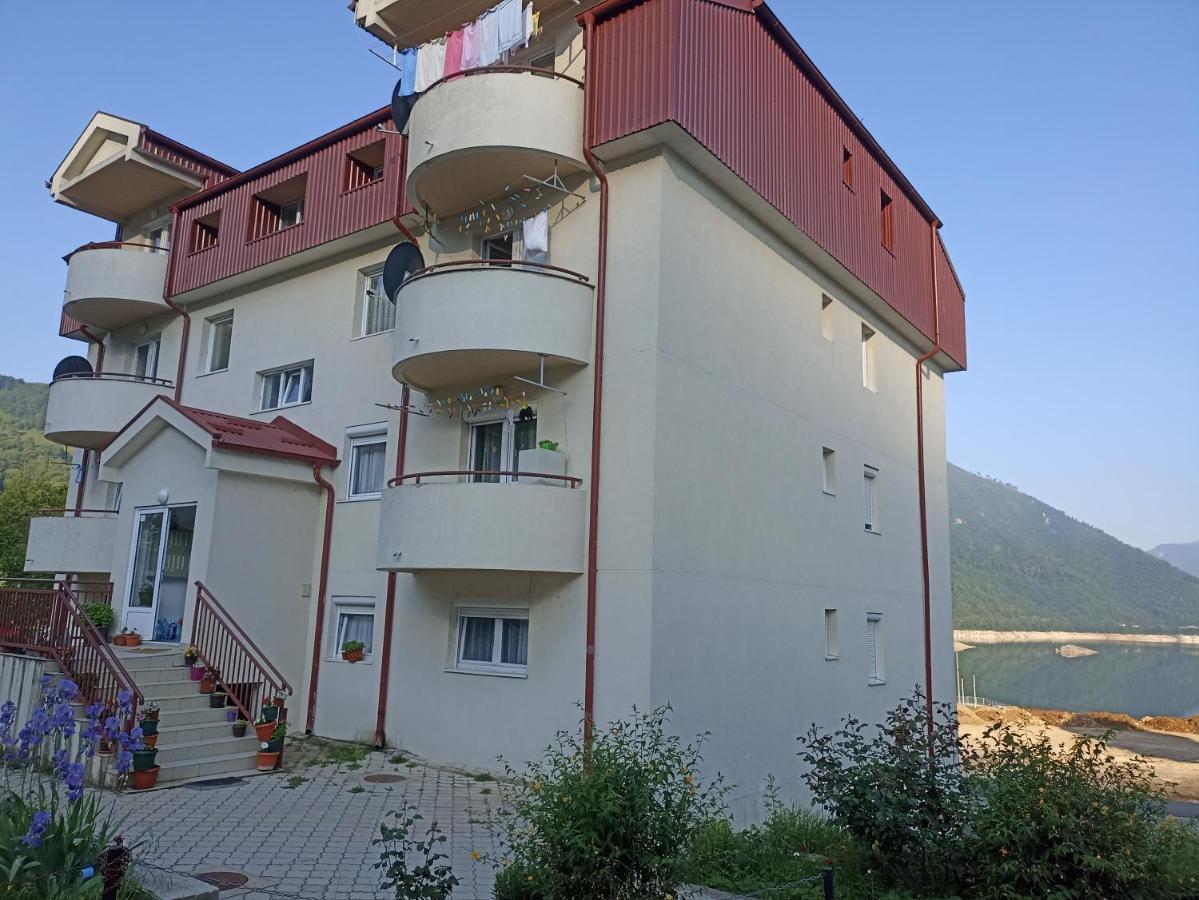 פלוזינה Apartment Lake Story מראה חיצוני תמונה