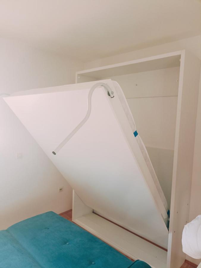 פלוזינה Apartment Lake Story מראה חיצוני תמונה